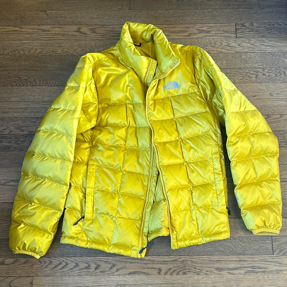 Like new The North Face puffer jacket